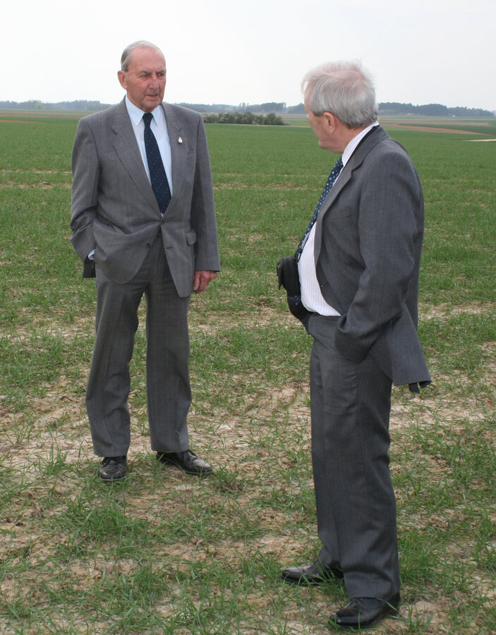 Joe Hollins and John Watts at the crash site